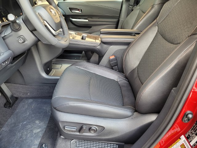 New 2026 Toyota Sienna Platinum AWD/4WD image 9