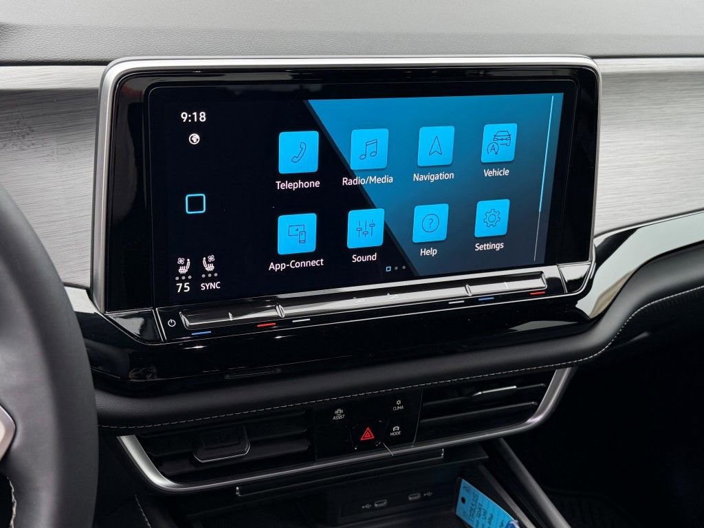 Used 2024 Volkswagen Atlas Cross Sport SE image 25