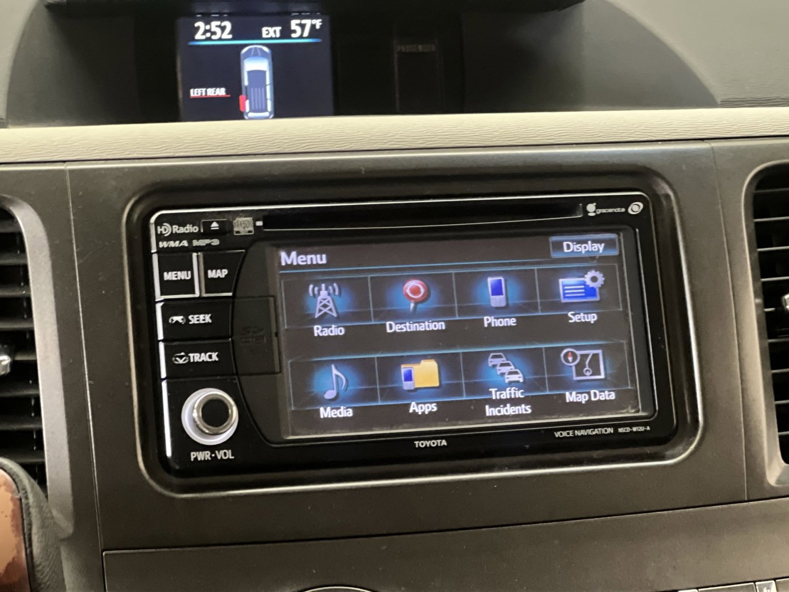 Used 2013 Toyota Sienna XLE image 17