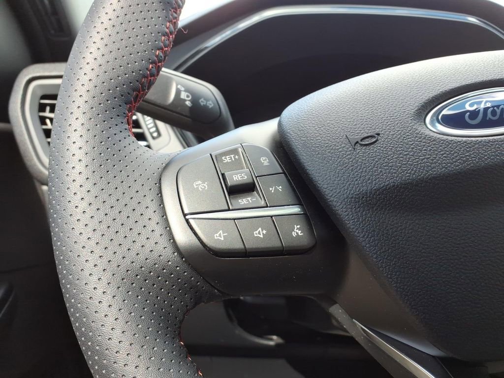 Used 2025 Ford Escape ST-Line Elite w/ Premium Technology Package AWD/4WD image 15