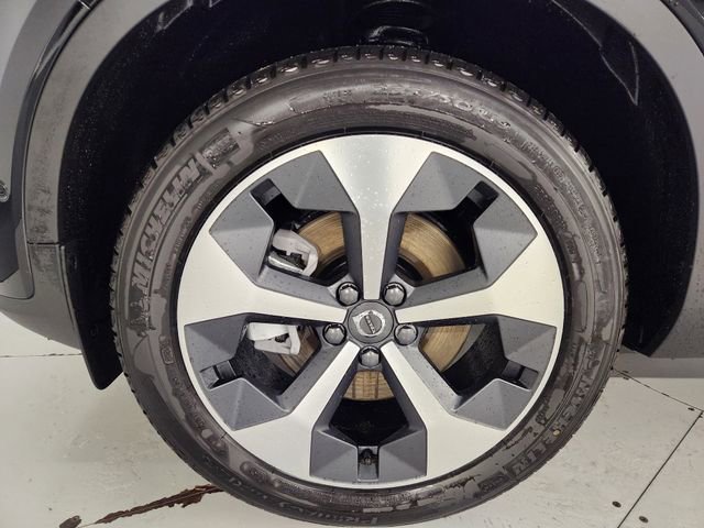New 2026 Volvo XC40 B4 Plus w/ Protection Package Premier FWD image 8