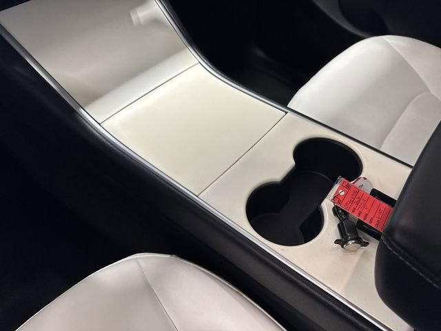 Used 2020 Tesla Model Y Long Range image 27