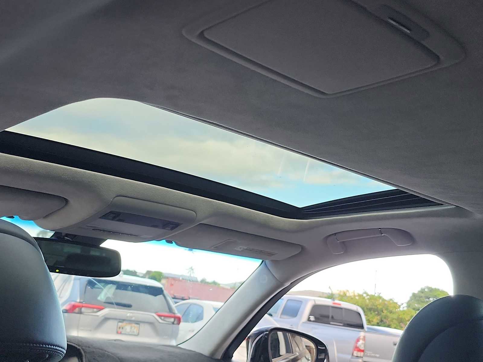 Used 2015 Lexus LS 460 image 24