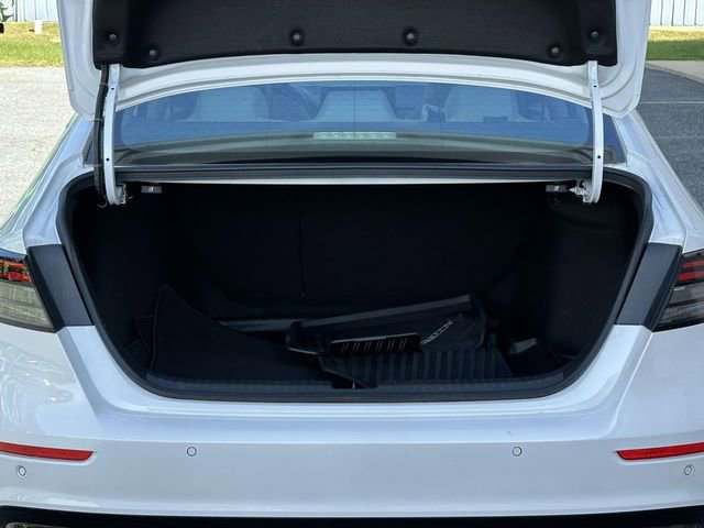 Used 2023 Honda Accord Touring image 11
