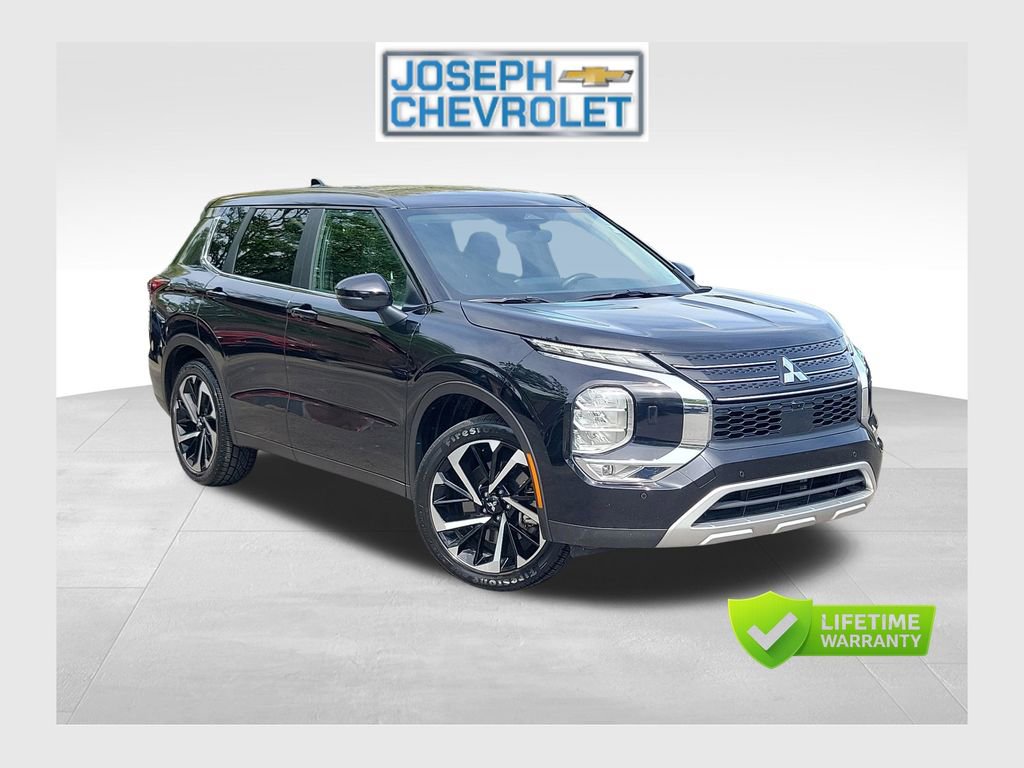 Used 2024 Mitsubishi Outlander SE AWD/4WD image 1