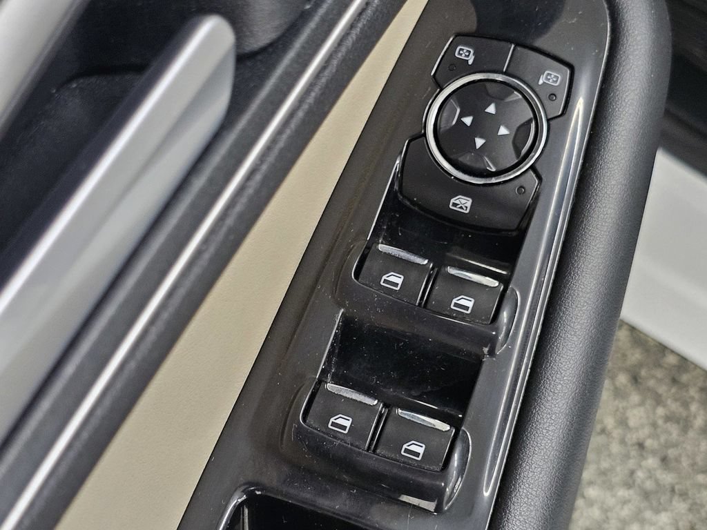 Used 2020 Ford Edge SEL w/ Convenience Package AWD/4WD image 34