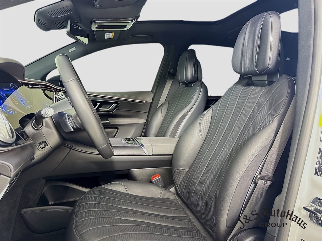 Used 2023 Mercedes-Benz EQS 580 4MATIC SUV image 11