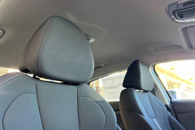 New 2026 Hyundai Elantra Blue image 16