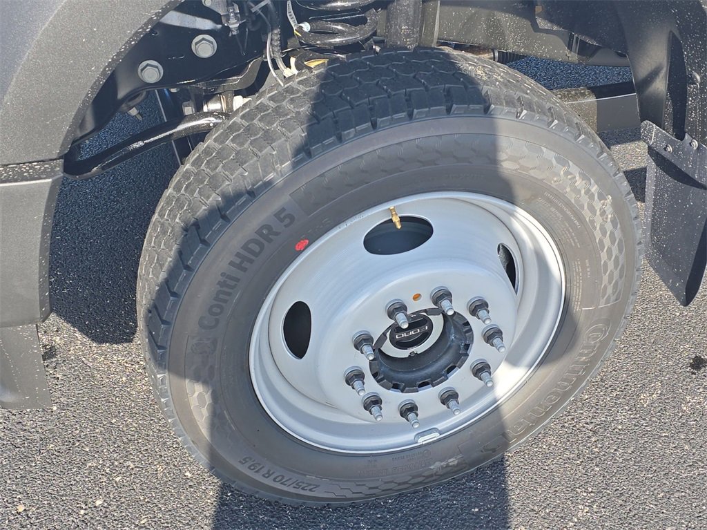 New 2025 Ford F550 4x4 Crew Cab Super Duty image 10