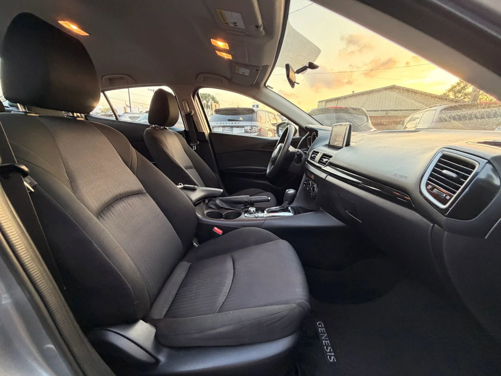 Used 2015 MAZDA MAZDA3 i Sport FWD image 20