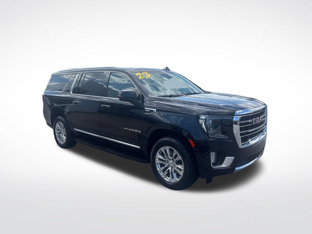 Used 2023 GMC Yukon XL SLT w/ SLT Premium Package AWD/4WD image 11