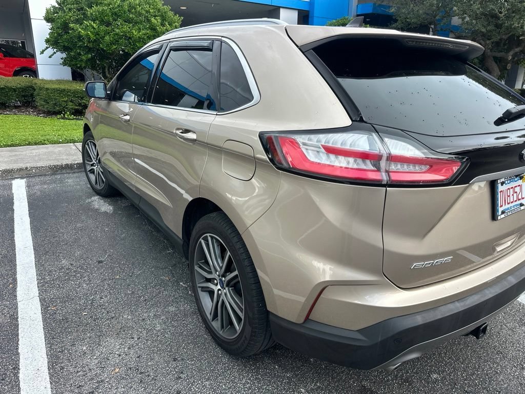 Used 2020 Ford Edge Titanium FWD image 5