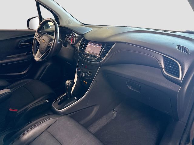 Used 2020 Chevrolet Trax LT w/ Driver Confidence Package image 25