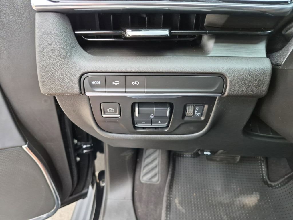 Used 2022 Cadillac Escalade Sport w/ Touring Package image 33