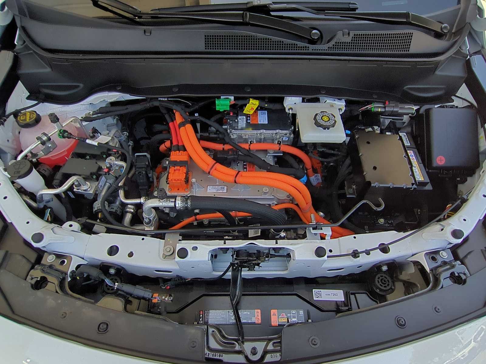 New 2027 Chevrolet Bolt LT w/ Comfort Package FWD image 28