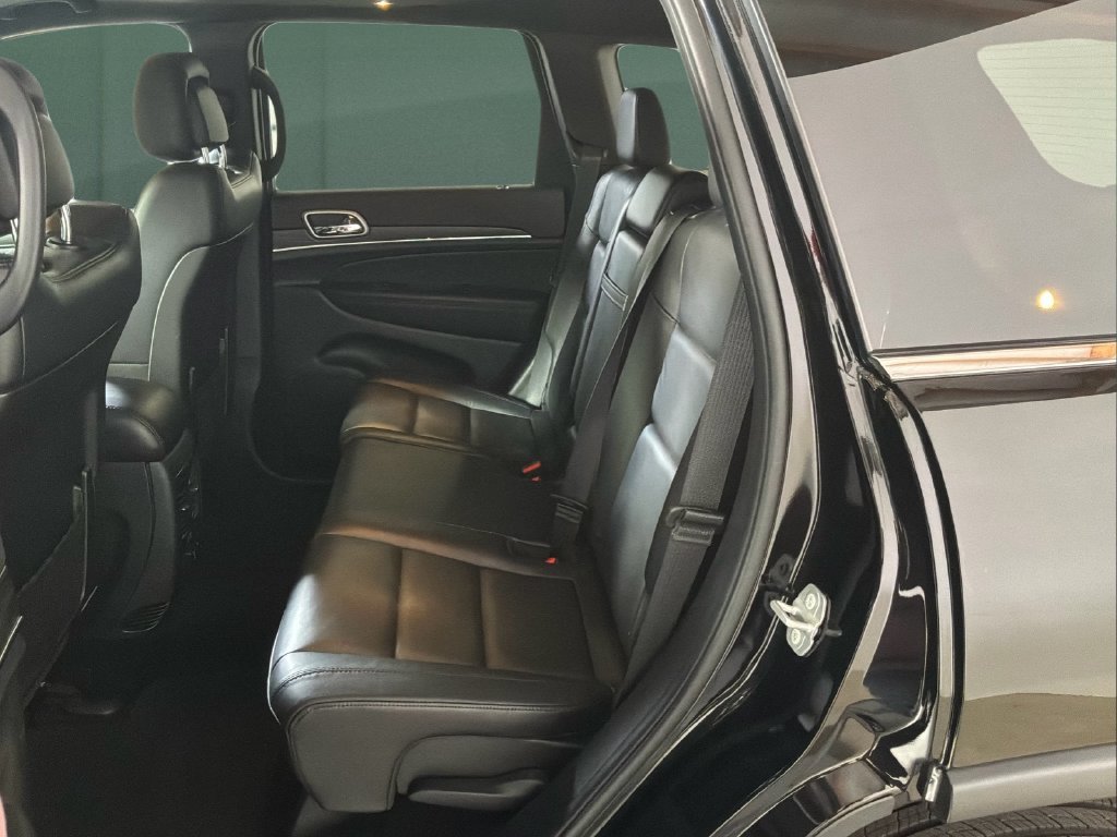 Certified 2022 Jeep Grand Cherokee Limited AWD/4WD image 18