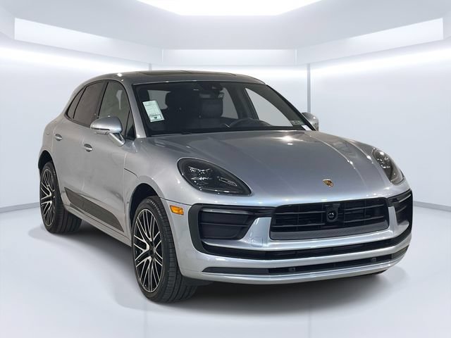 New 2026 Porsche Macan AWD/4WD image 9