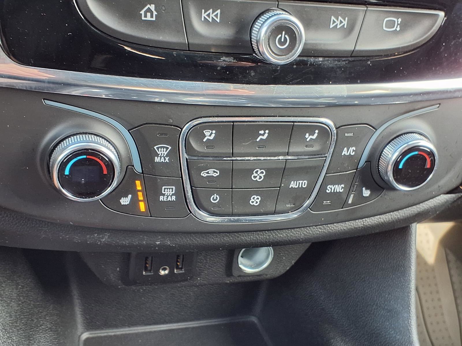 Certified 2020 Chevrolet Traverse LT FWD image 7