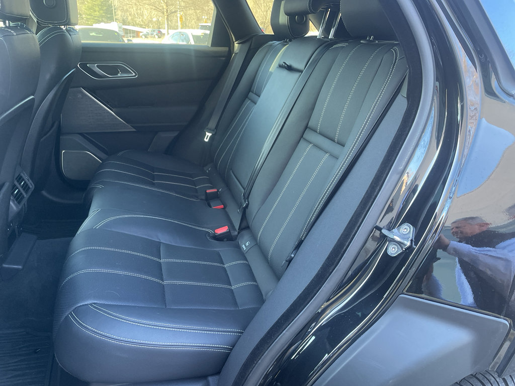 Used 2023 Land Rover Range Rover Velar R-Dynamic S image 13