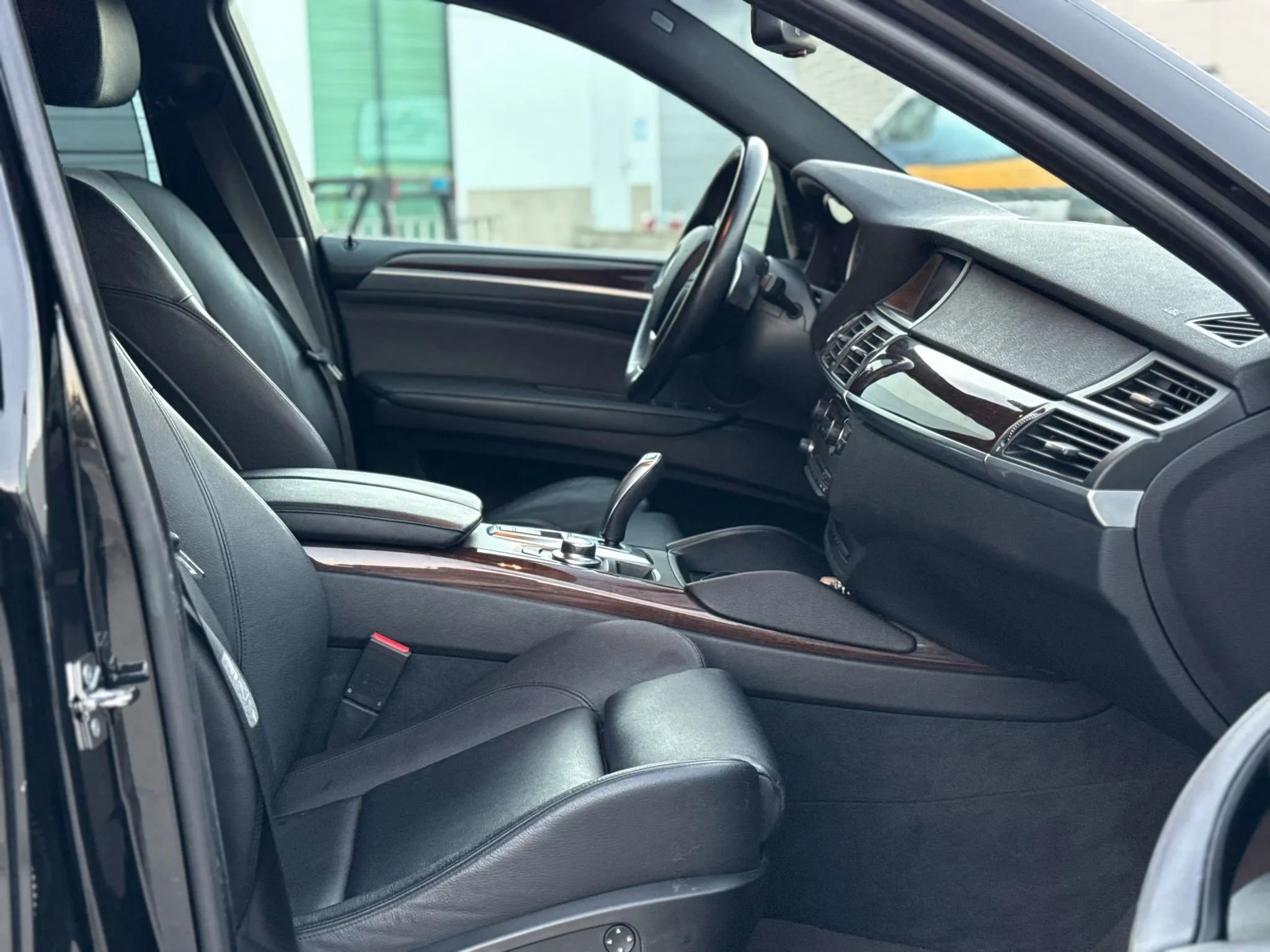 Used 2009 BMW X6 xDrive50i image 23