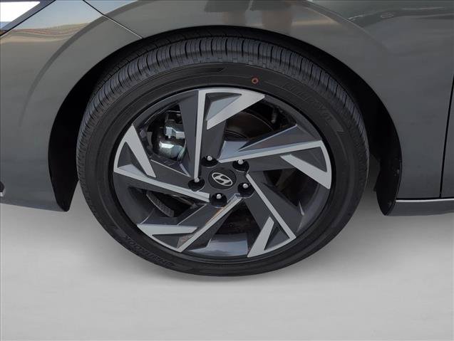 New 2026 Hyundai Elantra Limited FWD image 10