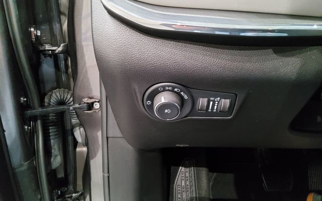 Used 2022 Jeep Compass Limited image 22