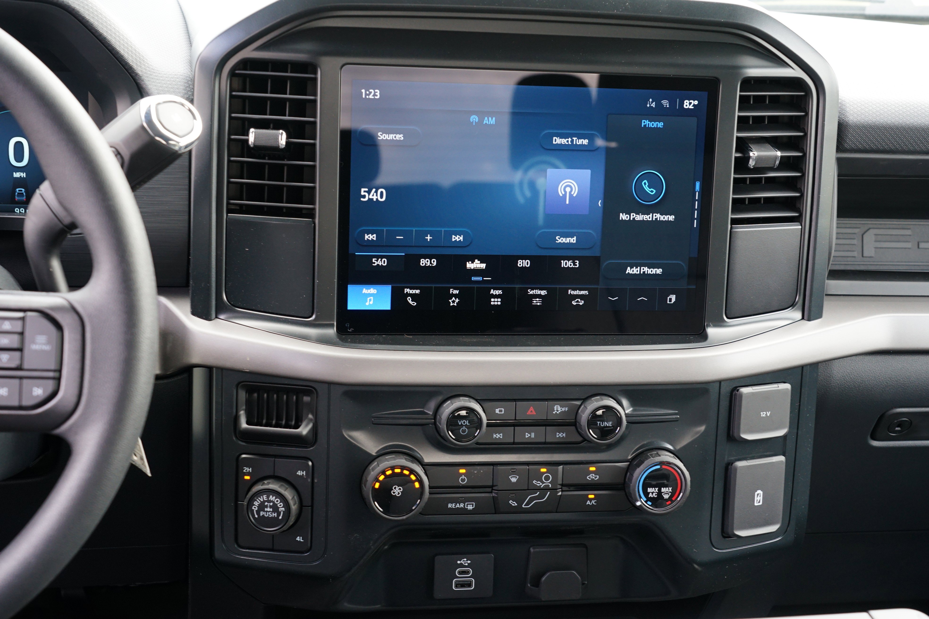 New 2025 Ford F150 XL w/ Equipment Group 103A High image 18