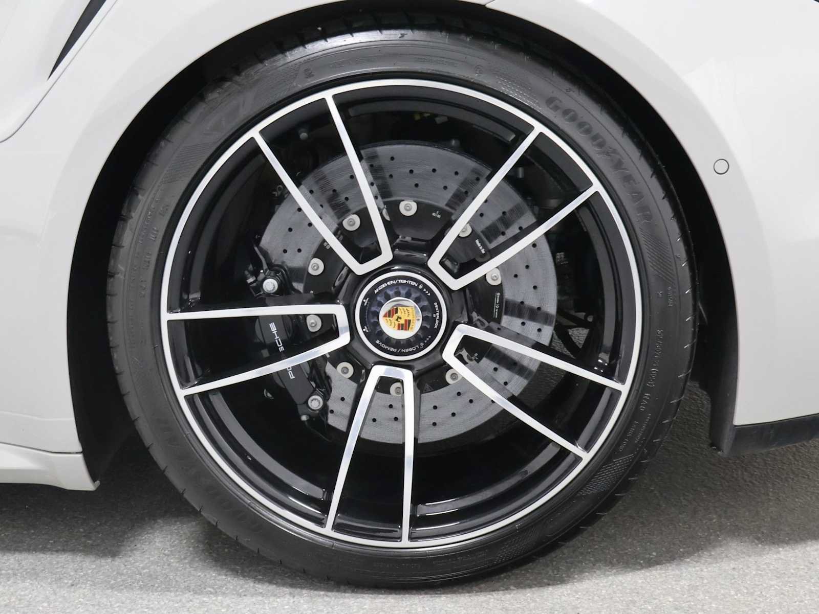 Certified 2024 Porsche 911 Turbo AWD/4WD image 39