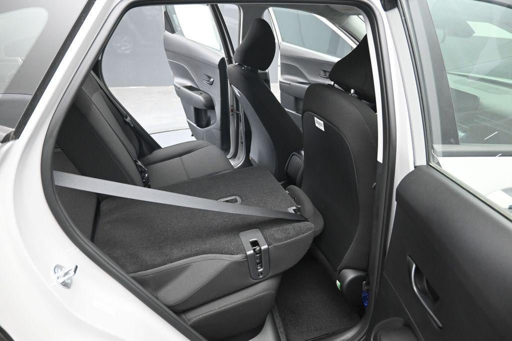 New 2027 Hyundai Kona SE FWD image 28
