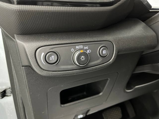 Used 2023 Chevrolet TrailBlazer LT FWD image 33