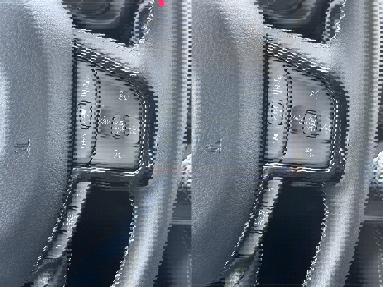 New 2025 RAM 1500 Limited image 15