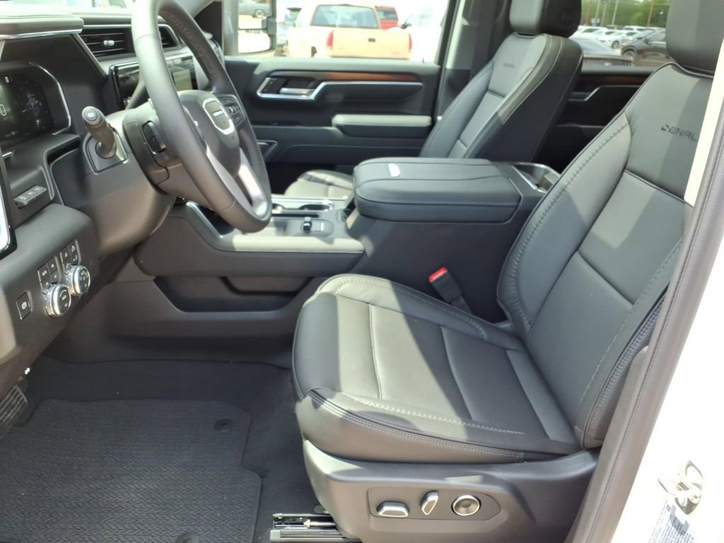 New 2026 GMC Sierra 3500 Denali w/ Denali Reserve Package image 14
