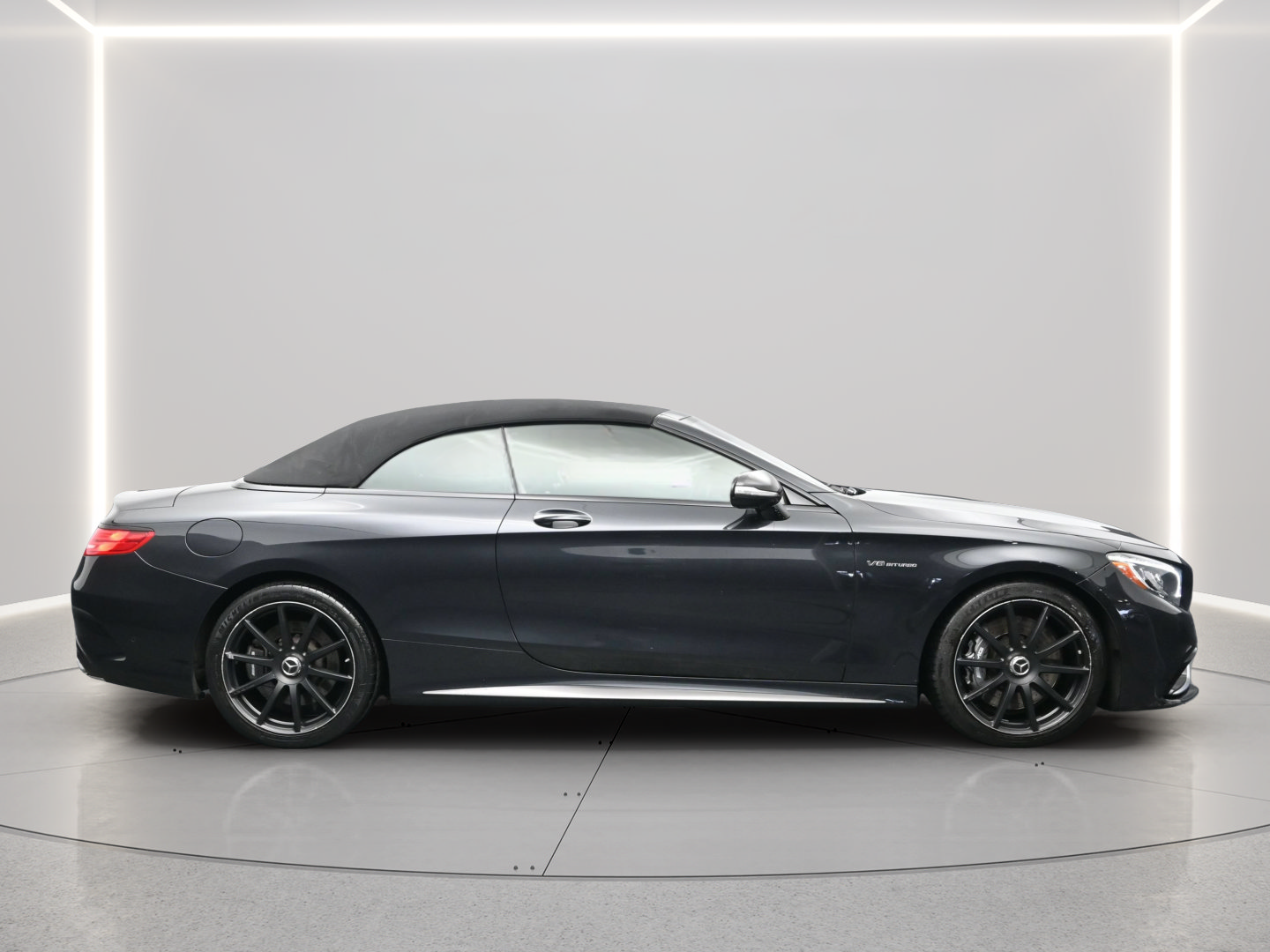 Used 2017 Mercedes-Benz S 63 AMG 4MATIC Cabriolet w/ Carbon Fiber Package image 11