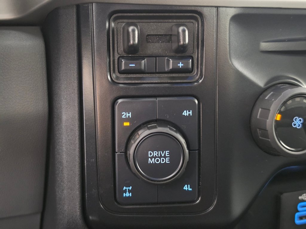 Used 2025 Ford F250 XLT w/ FX4 Off-Road Package AWD/4WD image 21