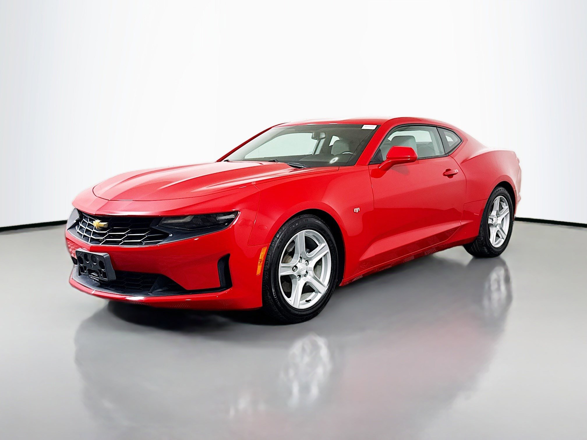 Used 2020 Chevrolet Camaro LT image 4