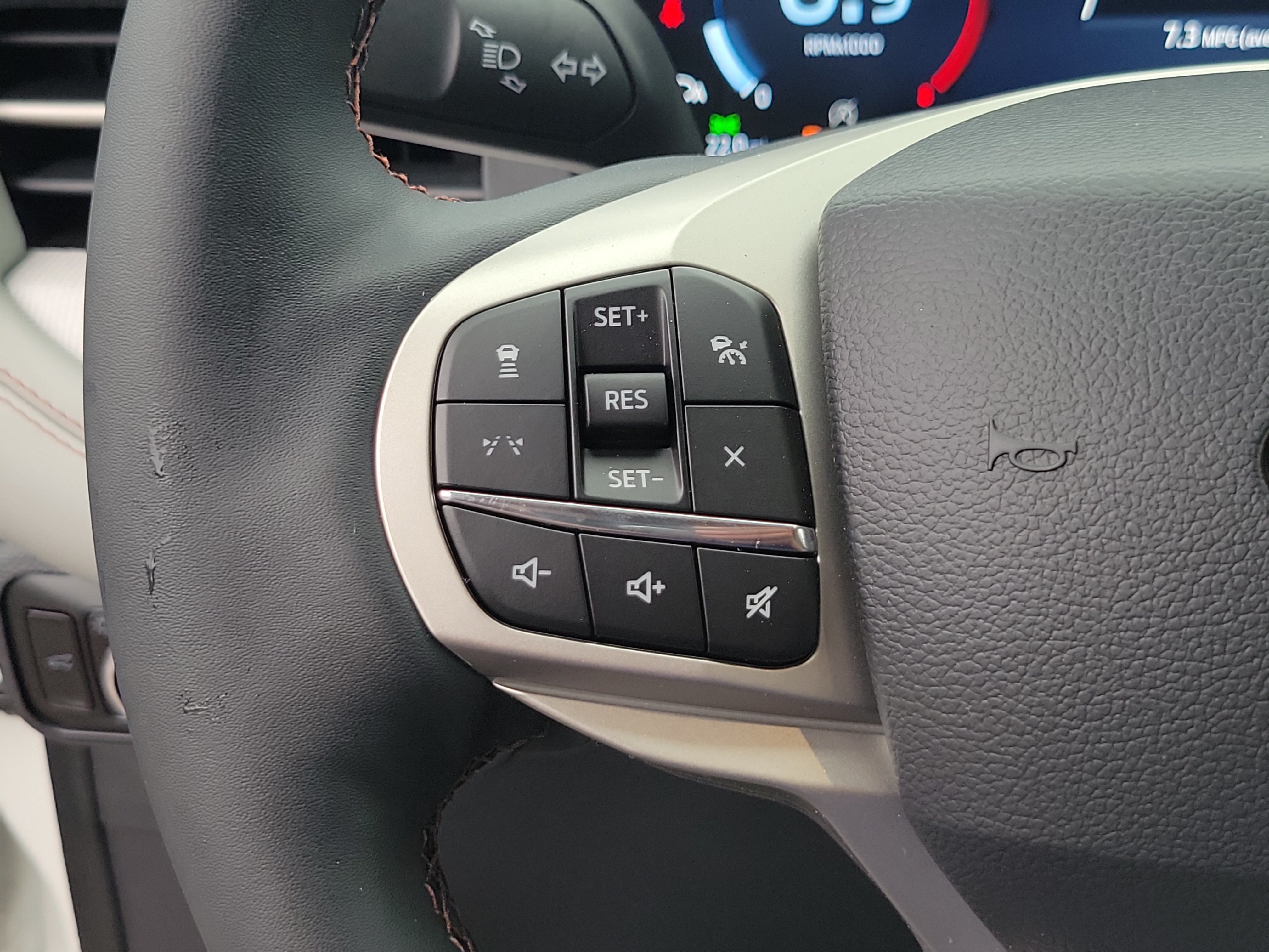 New 2026 Ford Explorer Active w/ Active Comfort Package RWD image 31