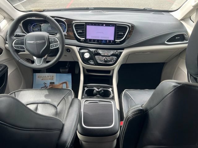 Used 2023 Chrysler Pacifica Limited FWD image 14