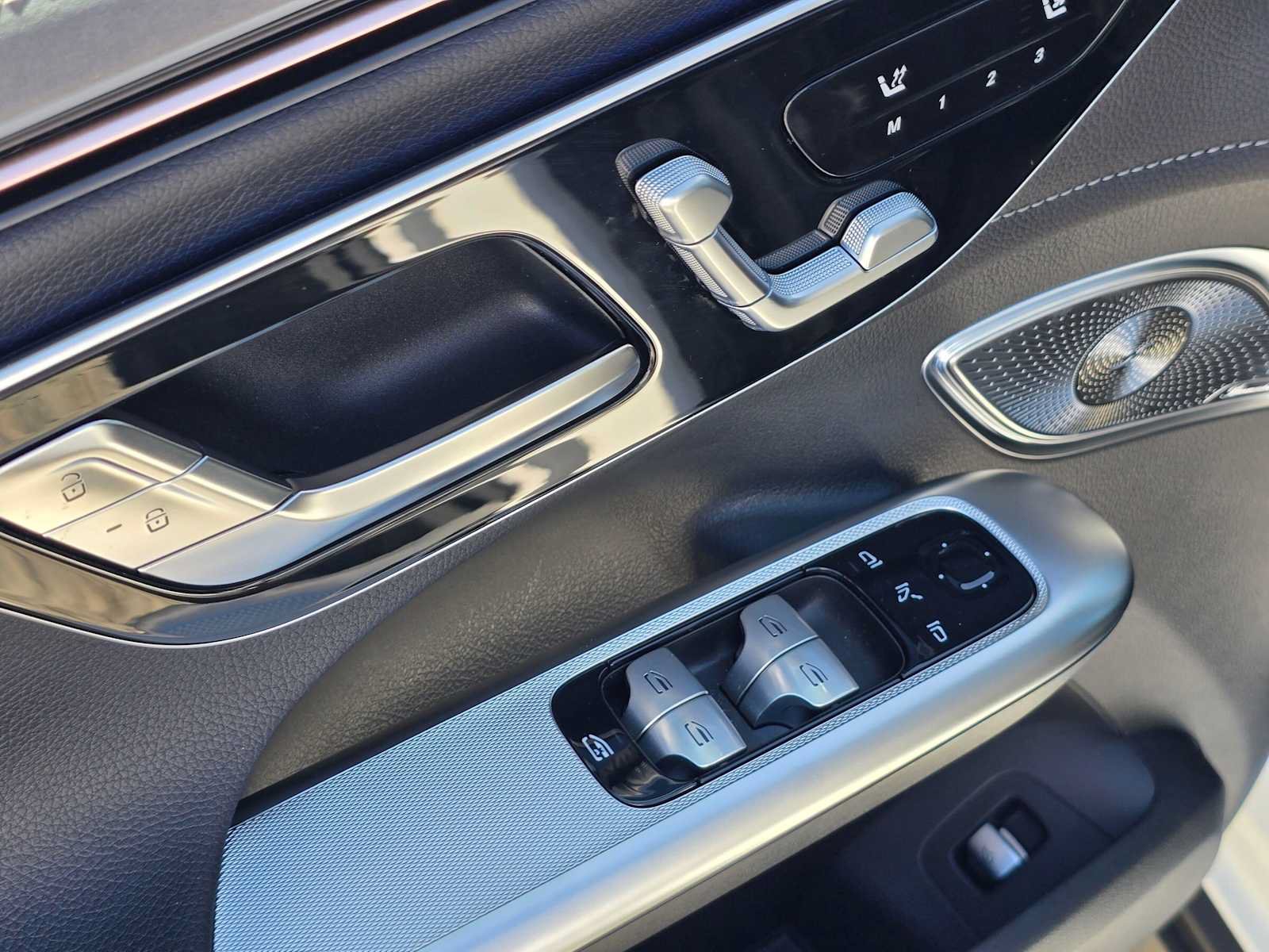 New 2026 Mercedes-Benz EQE 320 4MATIC SUV image 24