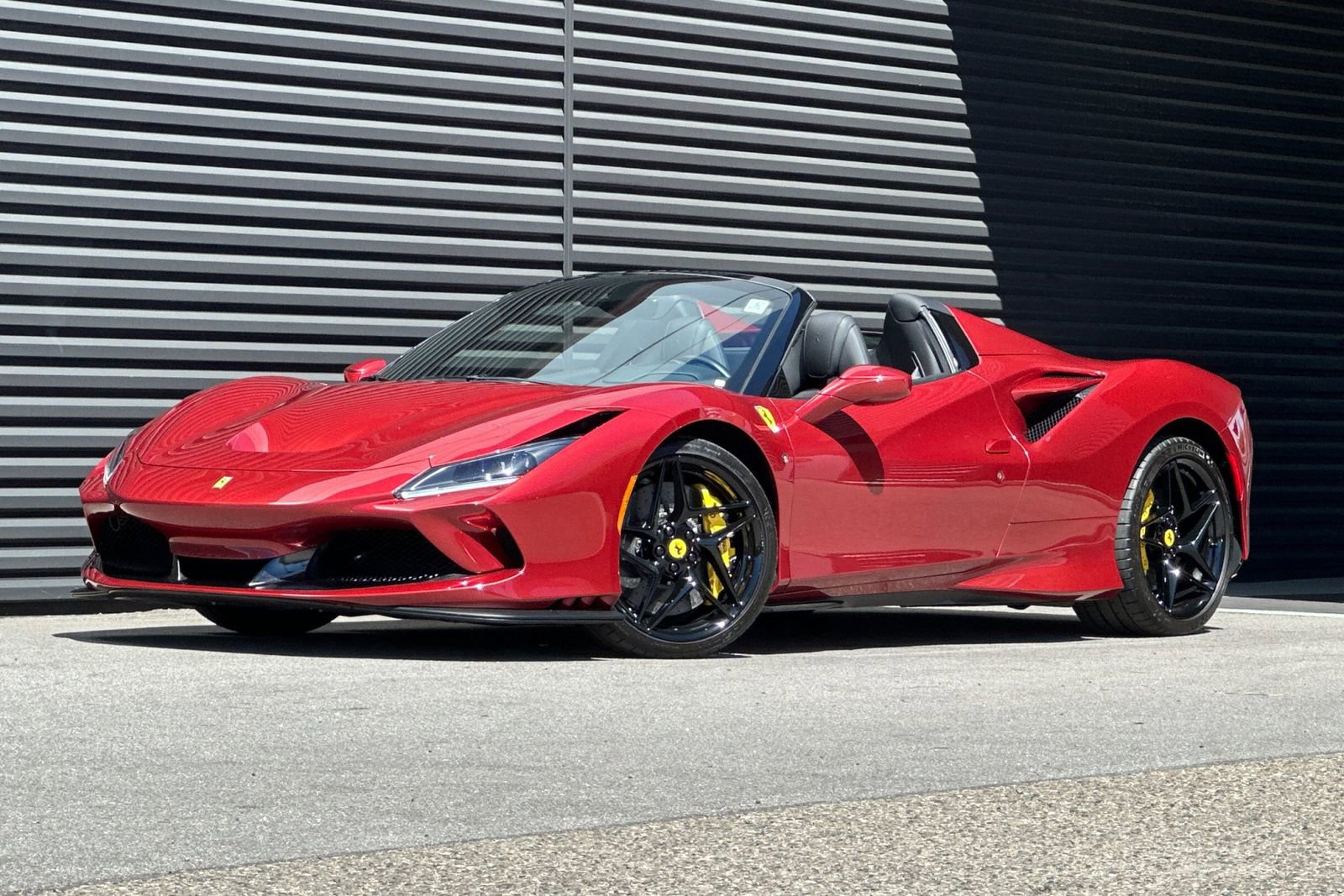 Used 2022 Ferrari F8 Tributo image 12