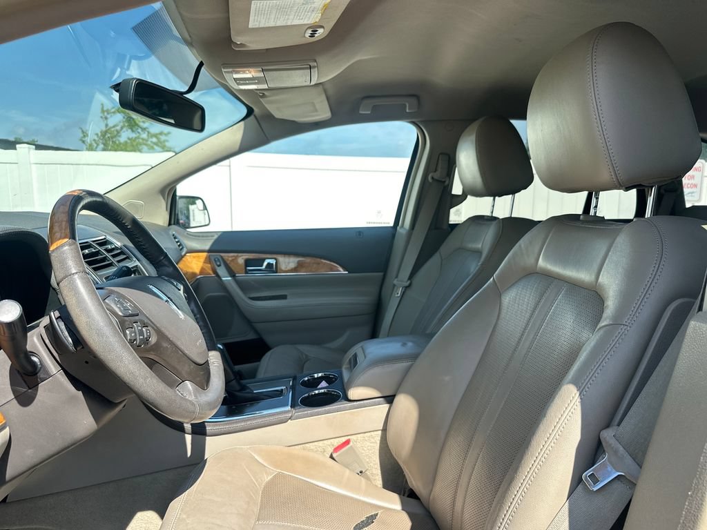 Used 2013 Lincoln MKX FWD w/ Wood Pkg image 11