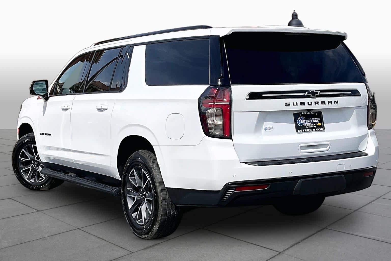 Used 2023 Chevrolet Suburban Z71 w/ Luxury Package AWD/4WD image 12