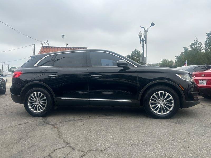 Used 2016 Lincoln MKX Select w/ Select Plus Package FWD image 3