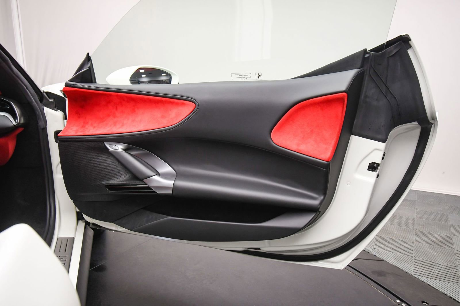 Used 2023 Ferrari SF90 Stradale image 50