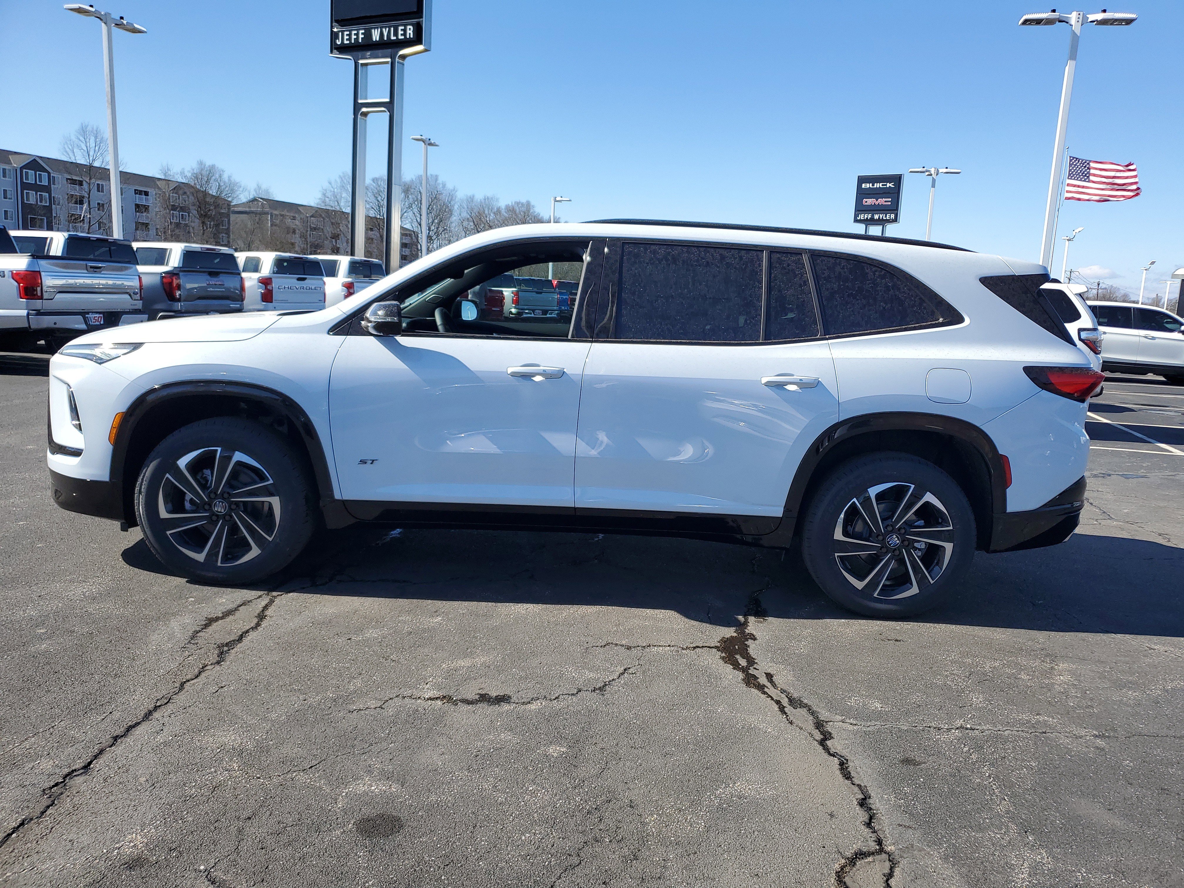 New 2026 Buick Enclave Sport Touring w/ Power Package image 8