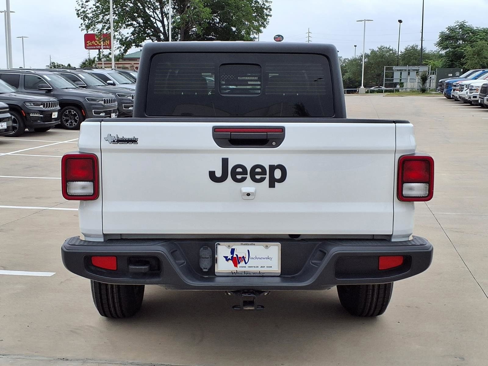 Used 2024 Jeep Gladiator Sport AWD/4WD image 7