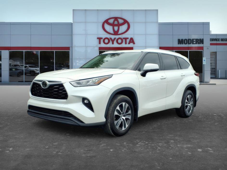 Used 2020 Toyota Highlander XLE