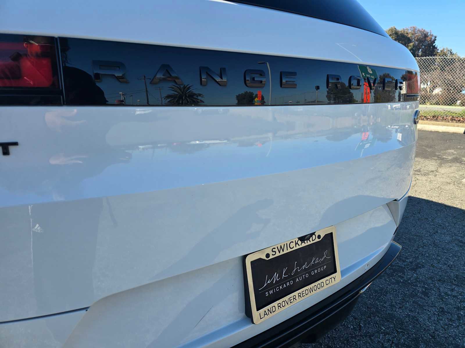 Used 2023 Land Rover Range Rover Sport SE Dynamic image 16
