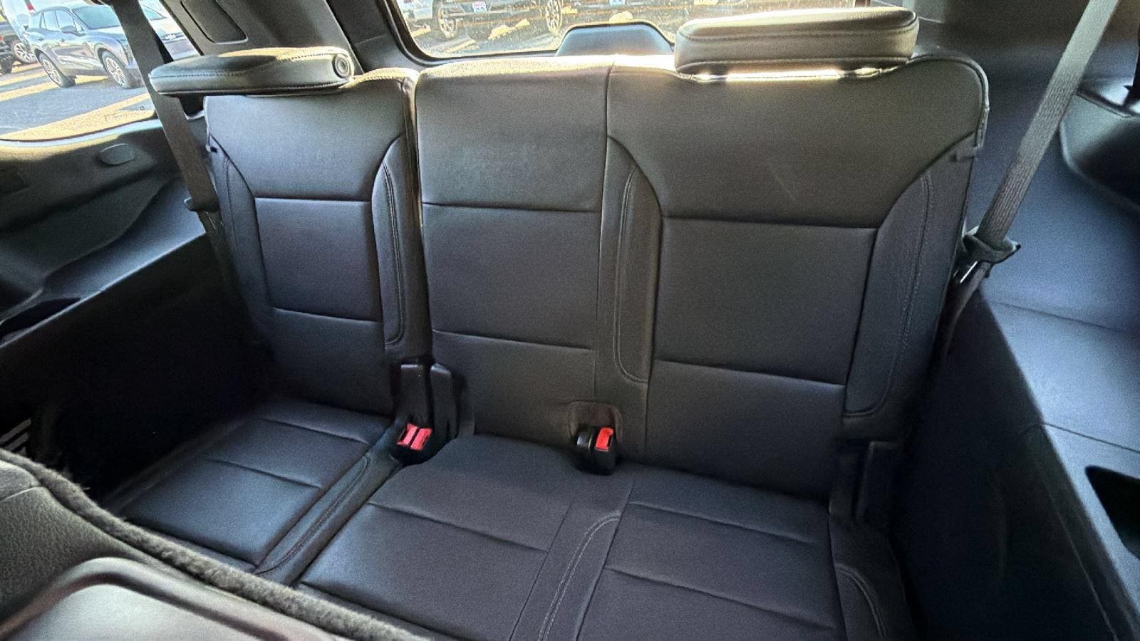 Used 2023 Chevrolet Tahoe Z71 w/ Luxury Package AWD/4WD image 26