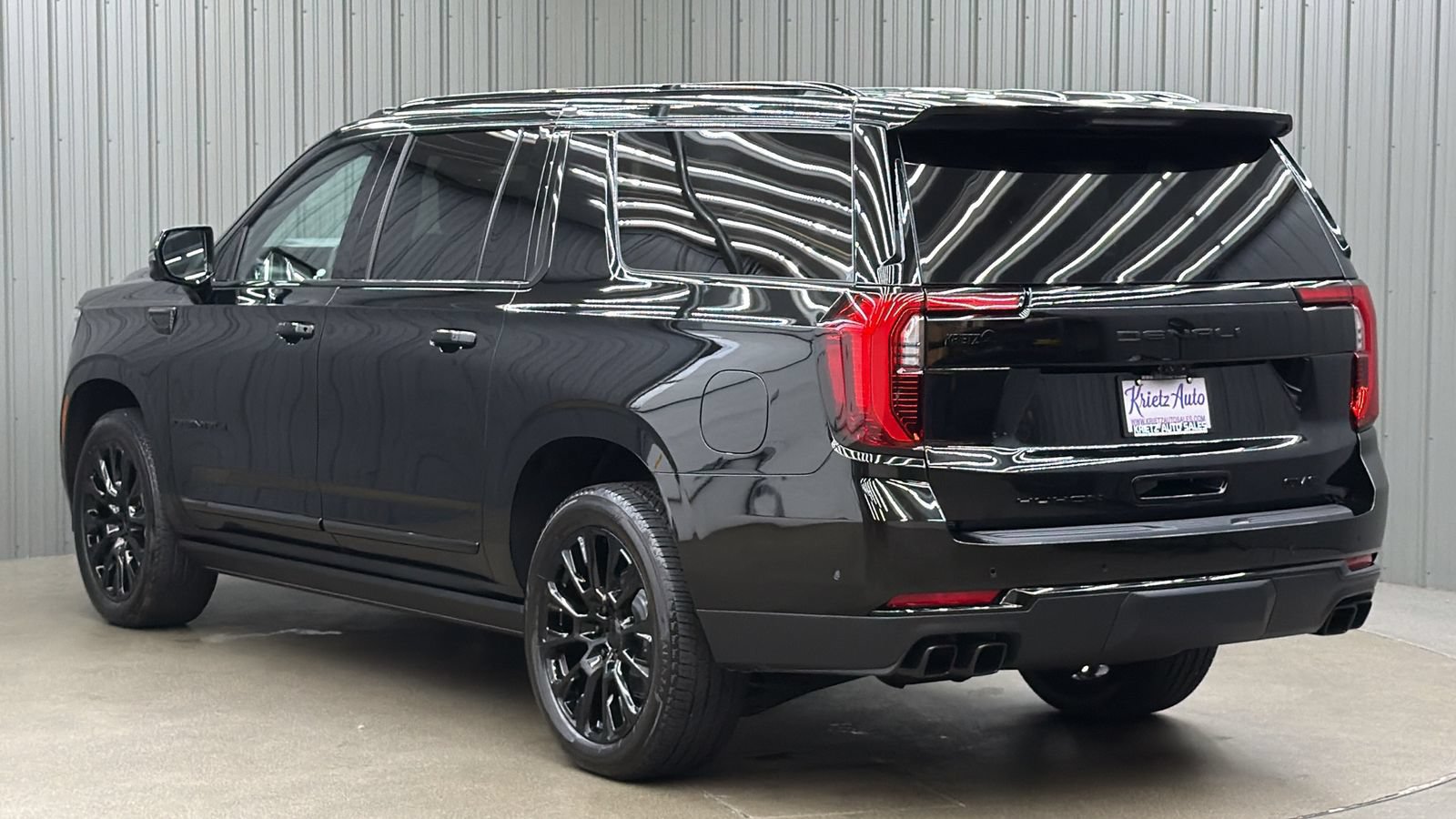 Used 2026 GMC Yukon XL Denali Ultimate w/ LPO, Floor Liner Package AWD/4WD image 3