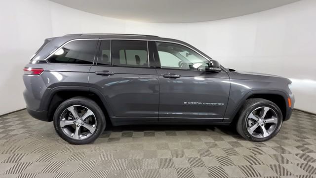 Used 2023 Jeep Grand Cherokee 4WD 4xe image 3